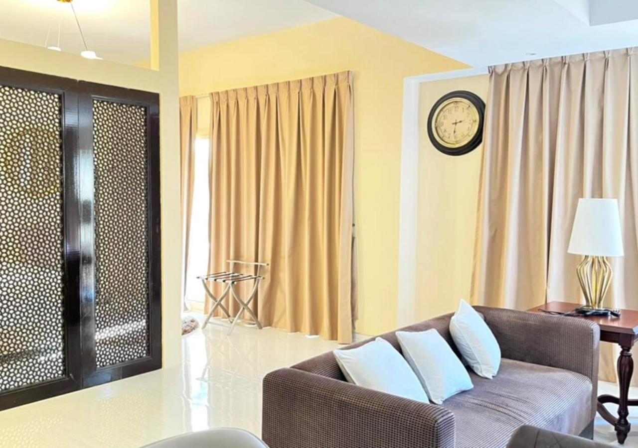 Al Hamra 4-Bedroom Luxury Villa Golf View Ras al-Khaimah Exterior photo